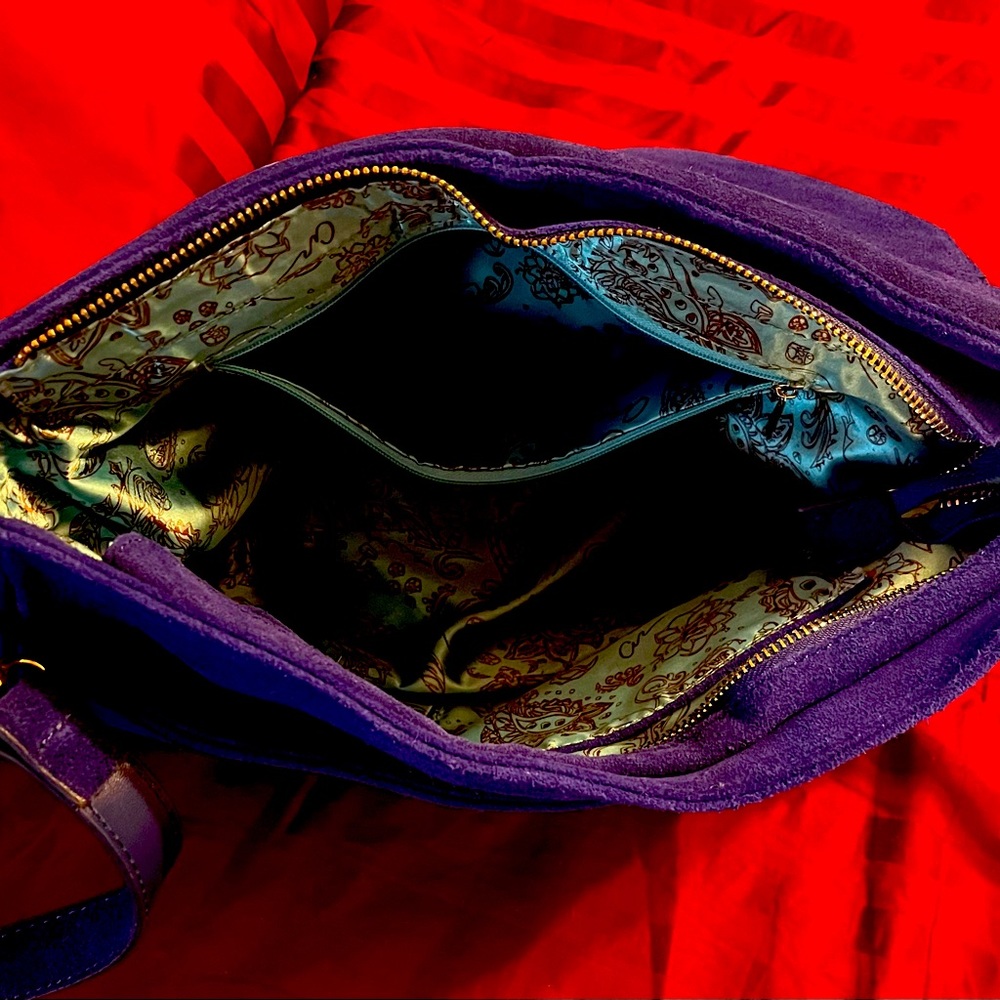 Violeta Messenger Bag. Royal blue suede - Picture 3 of 3